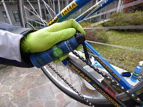 oleare tutte le maglie con il prodotto